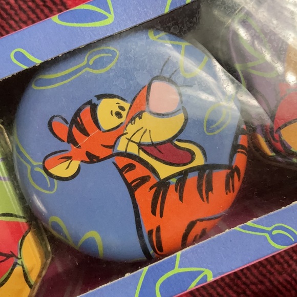 3 brand new winnie the pooh candles - Picture 7 of 8